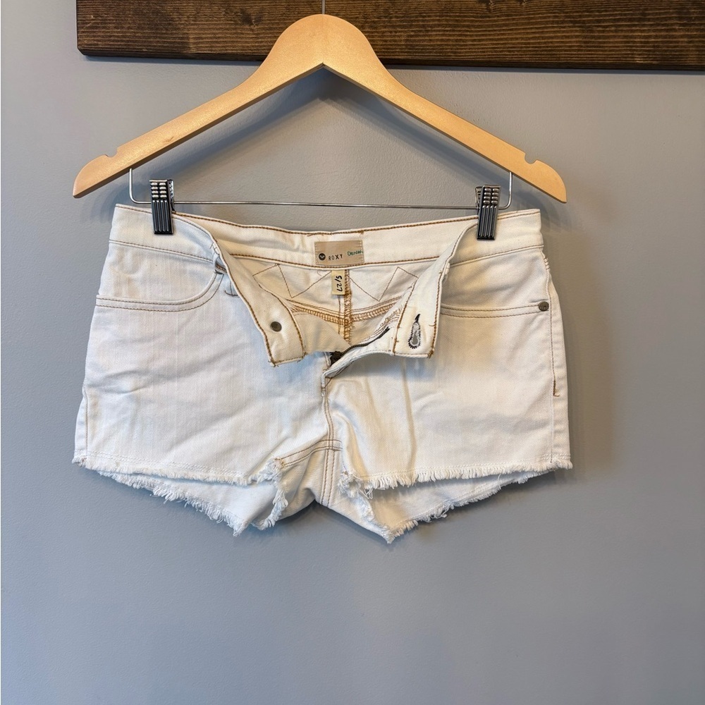 Roxy Low Rise Frayed Hem White Jean Shorts size 27 - Picture 7 of 12